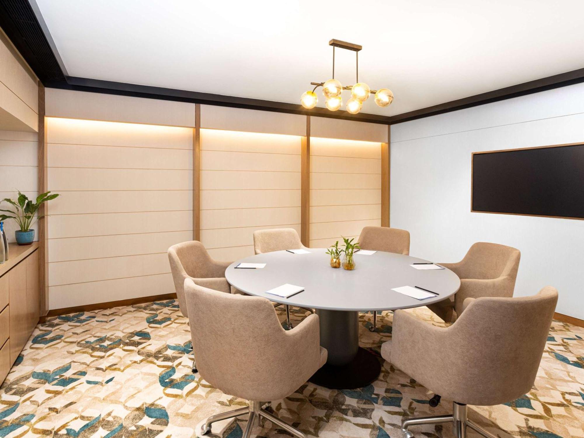Novotel Goa Panjim ปณชี ภายนอก รูปภาพ